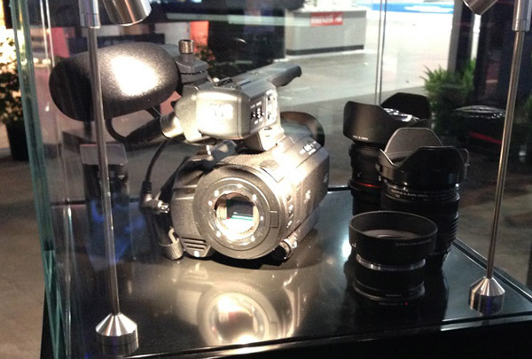 4KGY-LSX2W.jpg