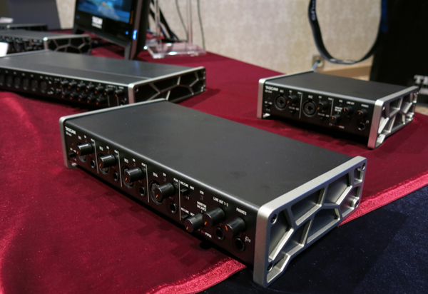 TASCAM08b.jpg