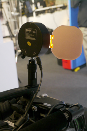 camlight05_interbee2011.jpg