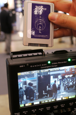 genimi444_interbee2011_02.jpg