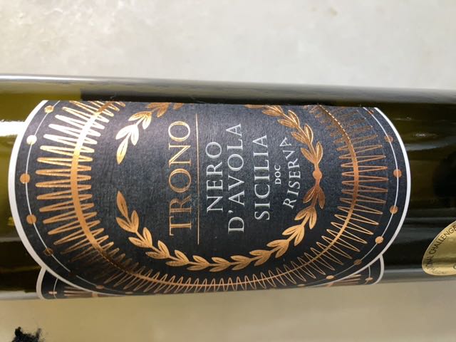 Trono Nero d'Avola Riserva(トローノ ネロ・ダーヴォラ リゼルヴァ) Vinica 無料のワインアプリ