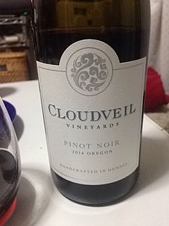 Cloudveil Vineyards Pinot Noir(クラウドヴェイル・ヴィンヤーズ ピノ・ノワール)