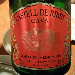 Castell de Ribes Semi Seco(カステル・デ・リベス セミ・セッコ)