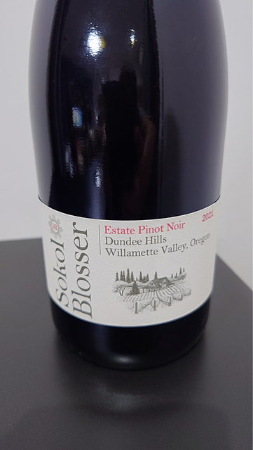 Sokol Blosser Estate Pinot Noir Dundee Hills Willamette Valley