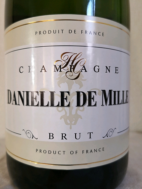 Champagne Danielle de Mille Brut(ダニエル・ド・ミル ブリュット)