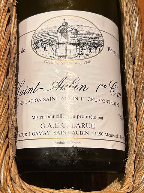 Dom. Larue Saint Aubin 1er Cru Vieilles Vignes(ドメーヌ・ラリュー サン・トーバン プルミエ・クリュ ヴィエイユ・ヴィーニュ)