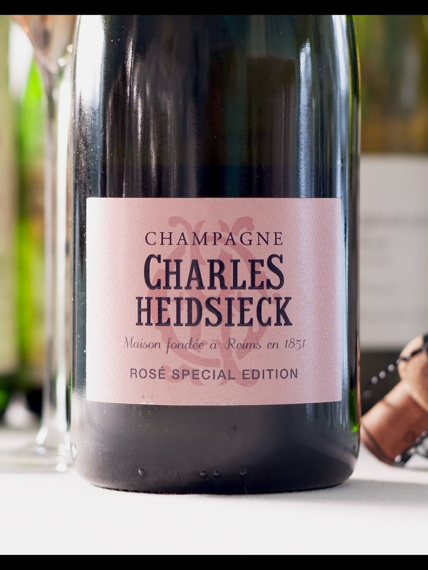 Charles Heidsieck ロゼ 1982年　オマケ付き Charles Heidsieck ロゼ 1982年 オマケ付き シャンパーニュ