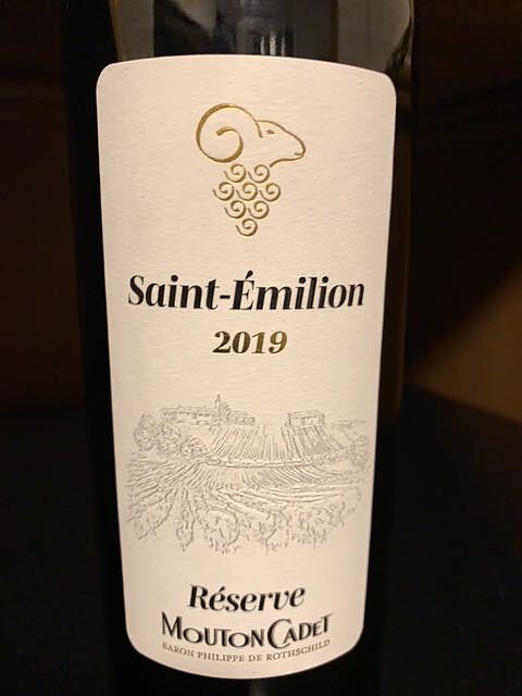 Mouton Cadet Réserve Saint Emilion(ムートン・カデ レゼルヴ サン・テミリオン)