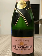 Moet Et Chandon Rose Imperial モエ エ シャンドン ロゼ インペリアル Vinica 無料のワインアプリ