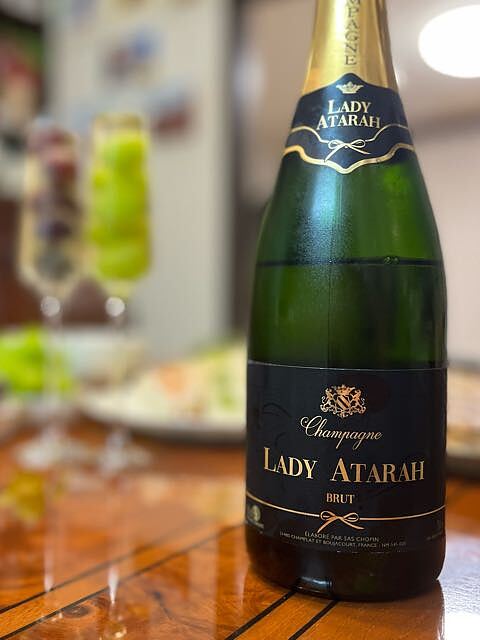 Champagne Lady Atarah Brut(レディ・アタラ ブリュット)