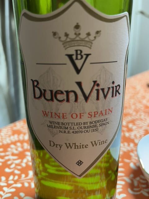 Buen Vivir Dry White Wine(ボエン・ビエール ドライ・ホワイト・ワイン)