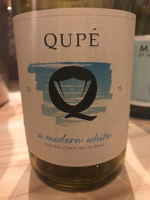 Qupé A Modern White