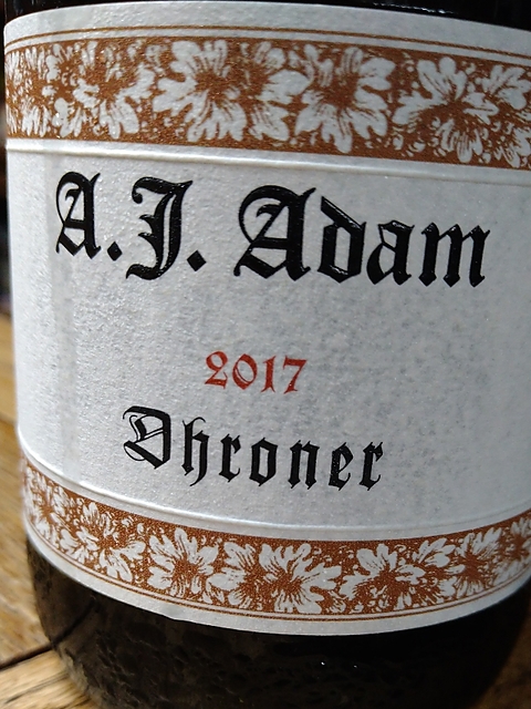 A. J. Adam Dhroner Riesling trocken(A.J.アダム ドローナー リースリング トロッケン)