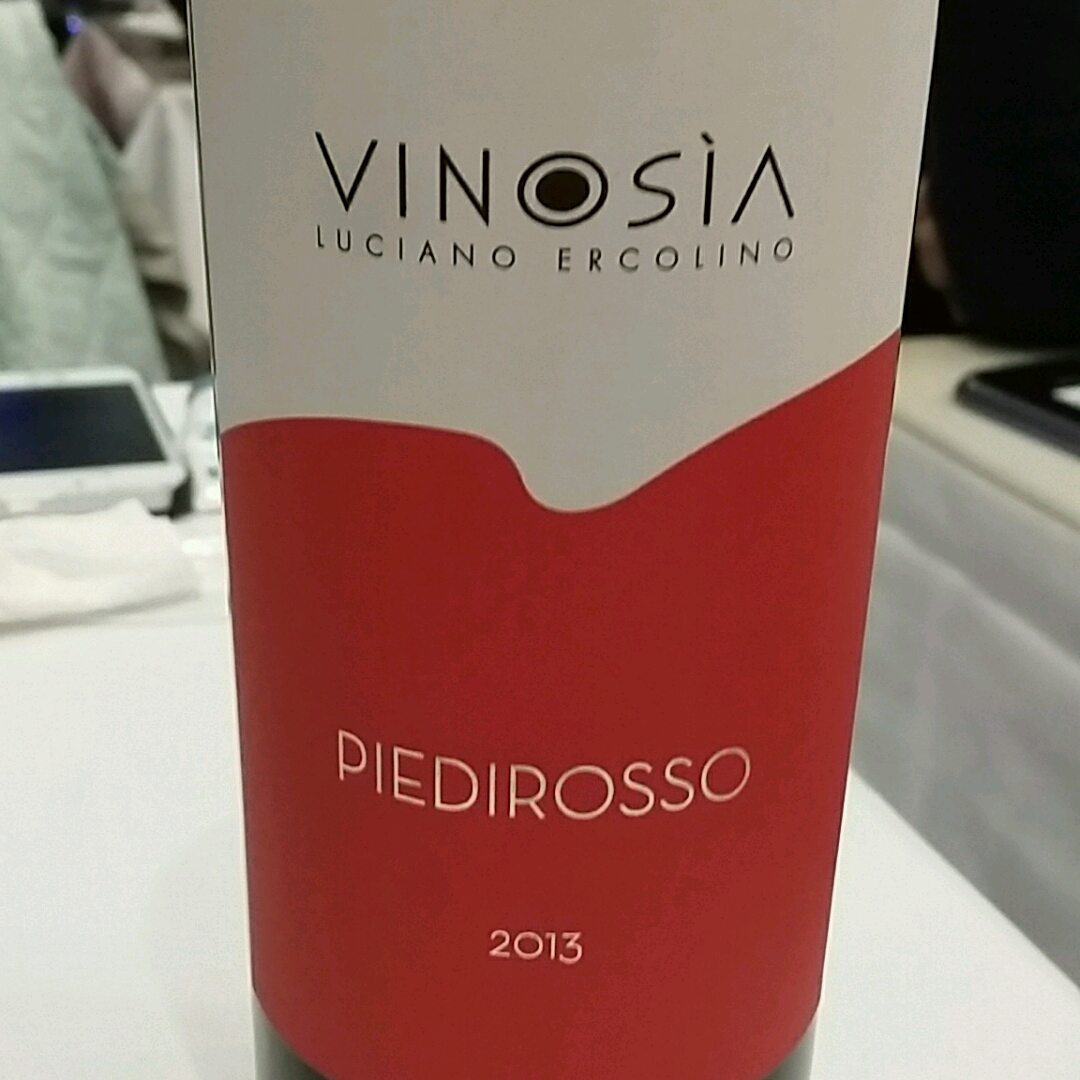 Vinosia Piedirosso(ヴィノジア ピエディロッソ) Vinica 無料のワインアプリ