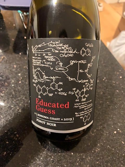 Educated Guess Pinot Noir(エデュケイテッド・ゲス ピノ・ノワール)