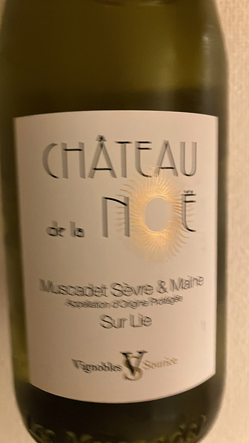Vignobles Sourice Ch. de La Noë Muscadet Sèvre et Maine Sur Lie(ヴィニョーブル・スリス シャトー・ド・ラ・ノエ ミュスカデ・セーヴル・エ・メーヌ シュール・リー)