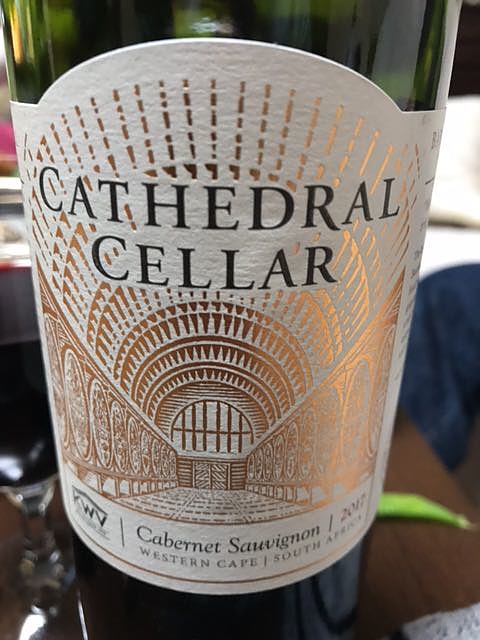 KWV Cathedral Cellar Cabernet Sauvignon(ケイ・ダブリュー・ヴィ カセドラル・セラー カベルネ・ソーヴィニヨン)