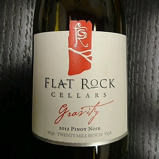 Flat Rock Cellars Gravity Pinot Noir(フラット・ロック・セラーズ グラヴィティ ピノ・ノワール)