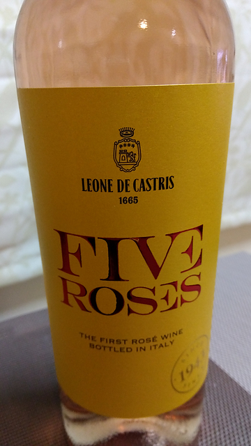 Leone de Castris Five Roses(レオーネ・デ・カストリス ファイブ・ローゼス)