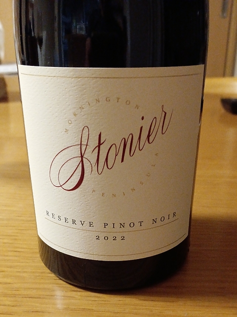 Stonier Reserve Pinot Noir(ストニアー リザーヴ ピノ・ノワール)