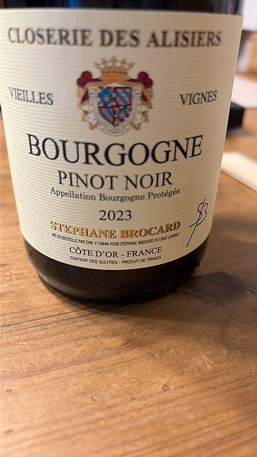 Closerie des Alisiers Bourgogne Pinot Noir Vieilles Vignes(クロズリー・デ・アリズィエ ブルゴーニュ ピノ・ノワール ヴィエイユ・ヴィーニュ)