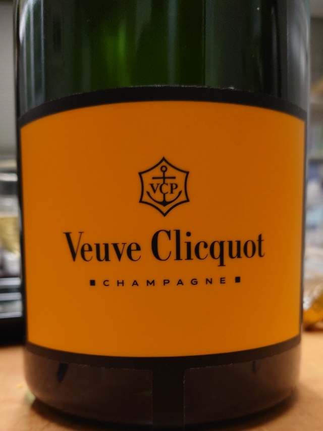Veuve Clicquot Ponsardin(ヴーヴ・クリコ・ポンサルダン) / 2