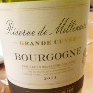 Cave de Lugny Bourgogne Pinot Noir Reserve de Millenaire Grand Cuvée(カーヴ・ド・リュニー ブルゴーニュ ピノ・ノワール レゼルヴ・ド・ミレネール グラン・キュヴェ)