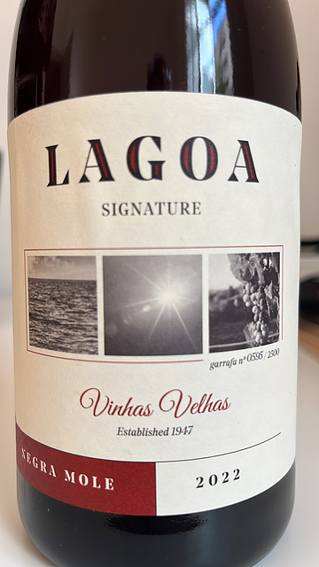 Lagoa Signature Negra Mole Vinhas Velhas 2022