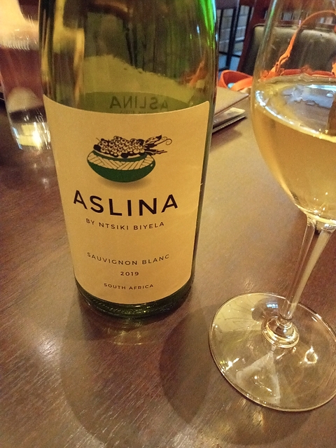 Aslina by Ntsiki Biyela Sauvignon Blanc(アスリナ ヌツィキ・ビエラ ソーヴィニヨン・ブラン)