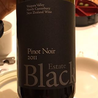 Black Estate Pinot Noir 2011