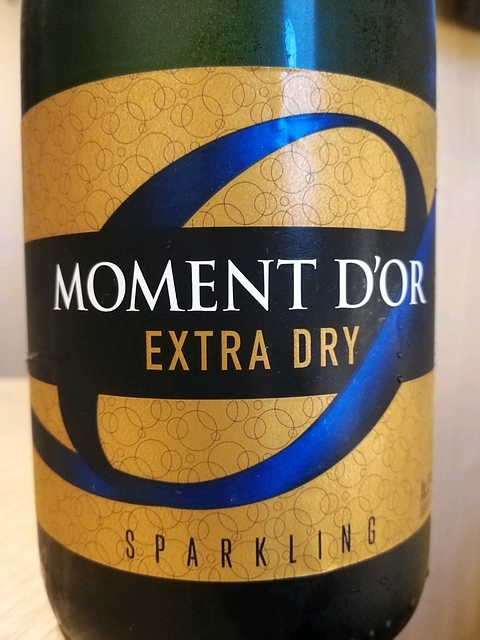 Moment d'Or Extra Dry(モマンドール エクストラ・ドライ)