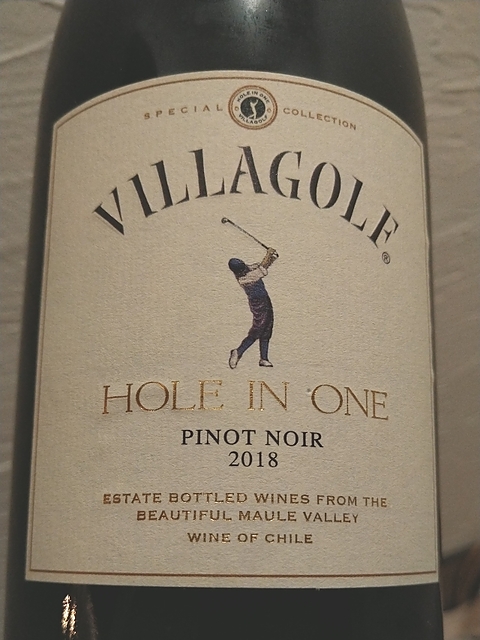 Villagolf Hole In One Pinot Noir(ヴィラゴルフ ホール・イン・ワン ピノ・ノワール)