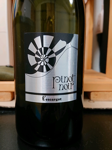 l'escargot Pinot Noir 2018