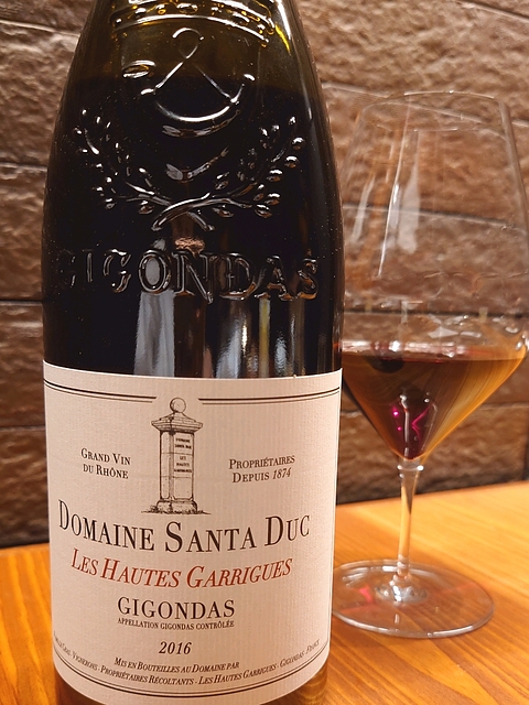 Dom. Santa Duc Gigondas Les Hautes Garrigues(ドメーヌ・サンタ・デュック ジゴンダス レ・オート・ギャリーグ)