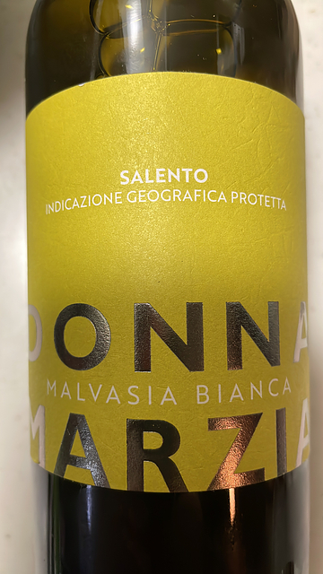 Conti Zecca Donna Marzia Malvasia Bianca(コンティ・ゼッカ ドンナ・マルツィア マルヴァジア・ビアンカ)