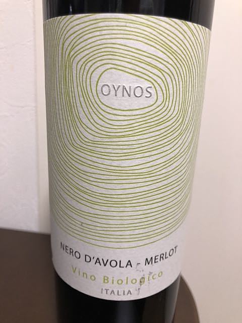 Oynos Nero d'Avola Merlot Vino Biologico(オイノス ネロ・ダーヴォラ メルロー ヴィノ・ビオロジコ)