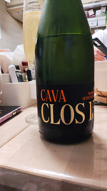 Cava Clos 15 Brut(カヴァ クロス・キンセ)