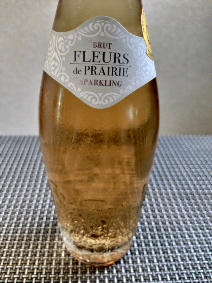 Fleurs de Prairie Sparkling Rosé Brut(フルール・ド・プレリー Vinica 無料のワインアプリ