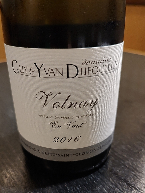 Dom. Guy & Yvan Dufouleur Volnay En Vaut