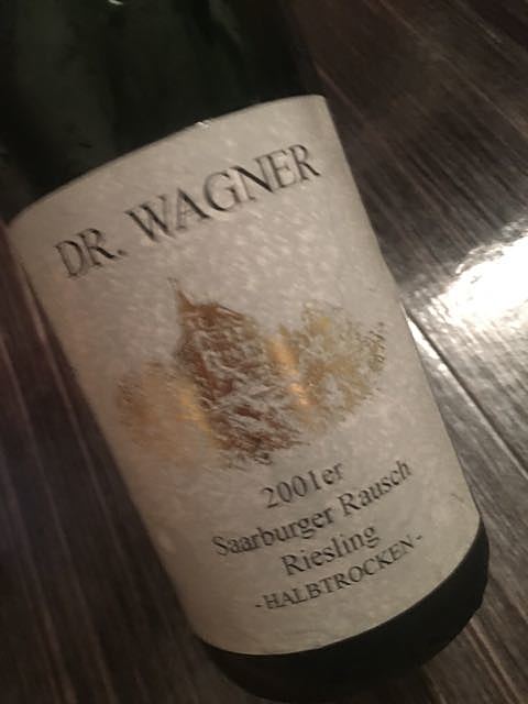 Dr. Wagner Saarburger Rausch Riesling halbtrocken(ドクター・ワーグナー ザールブルガー・ラウシュ リースリング ハルプトロッケン)