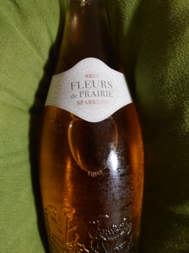 Fleurs de Prairie Sparkling Rosé Brut(フルール・ド・プレリー Vinica 無料のワインアプリ
