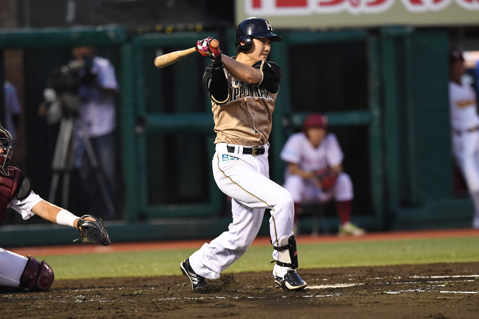 スピードスター・西川遥輝とホームランキングのレアードが試合を決める