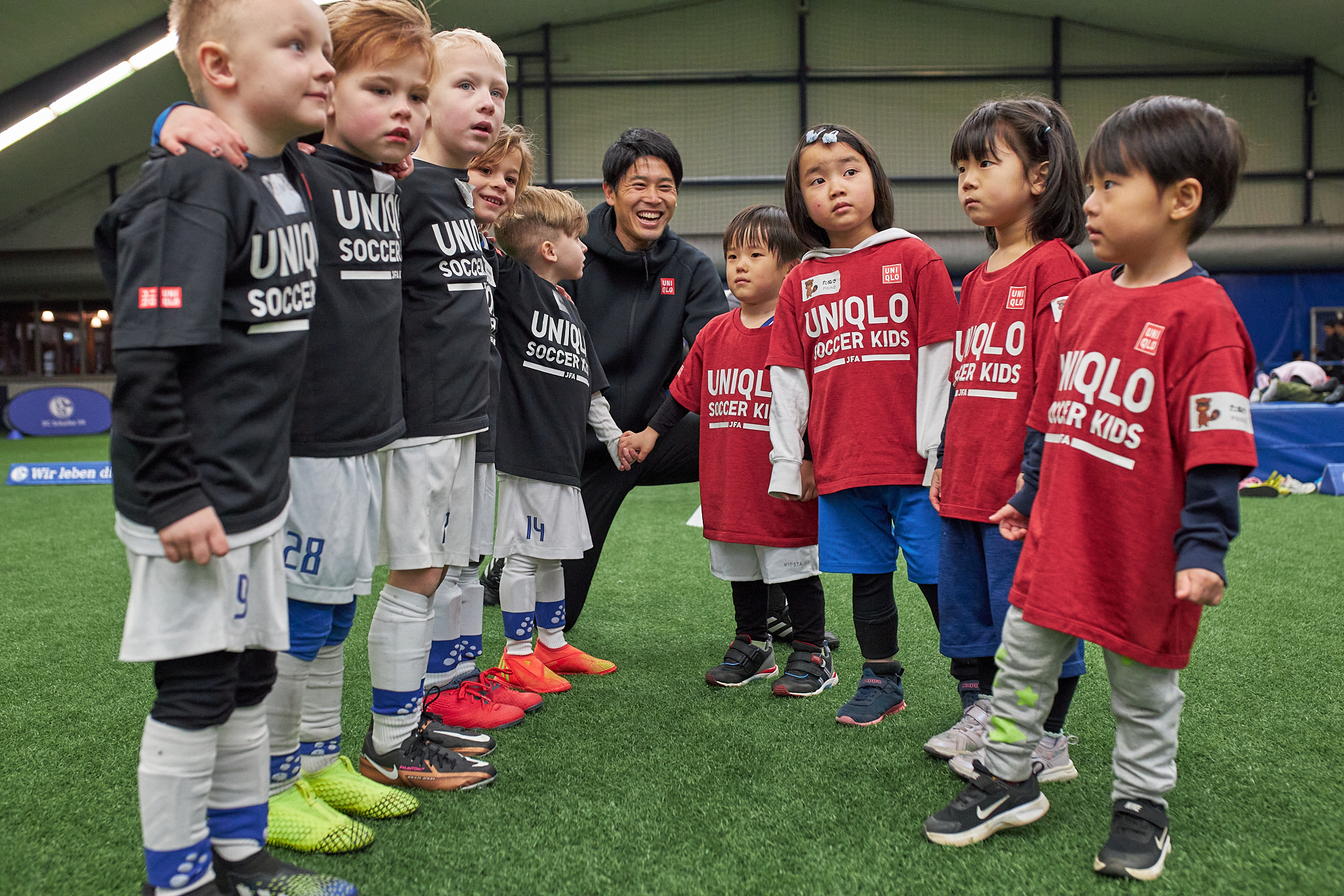 シャルケ プラクティスシャツ トレーニングウェア 内田篤人 内田篤人が着る ── adidasによるプレミアムなトレーニングウェア