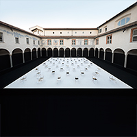 50_manga_chairs_in_Milan_thumb_takumi_ota