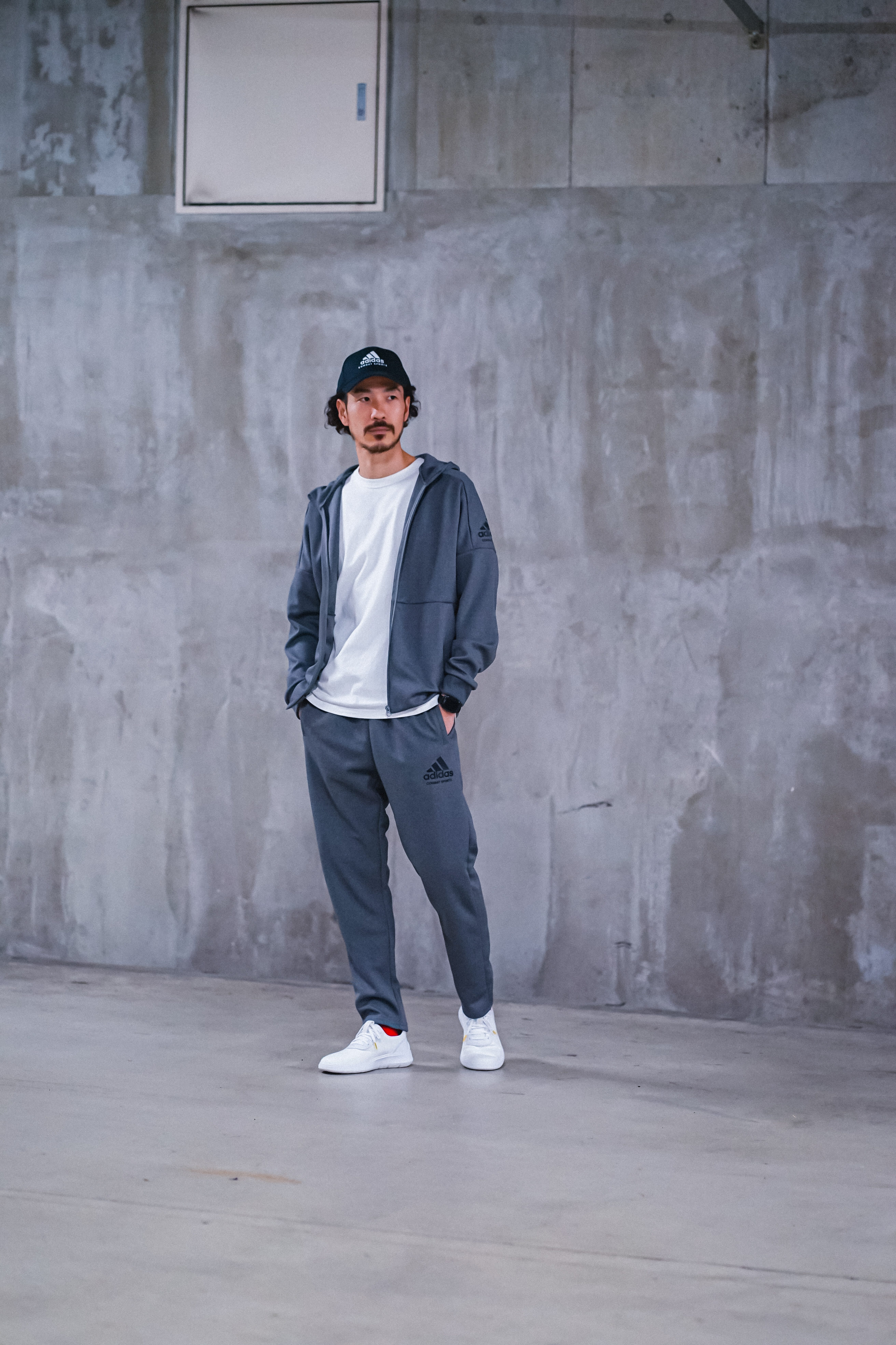 新品　アディダス　読売ジャイアンツ　セットアップ　スウェット アディダス(adidas) スポーツウェア スウェット 上下セット