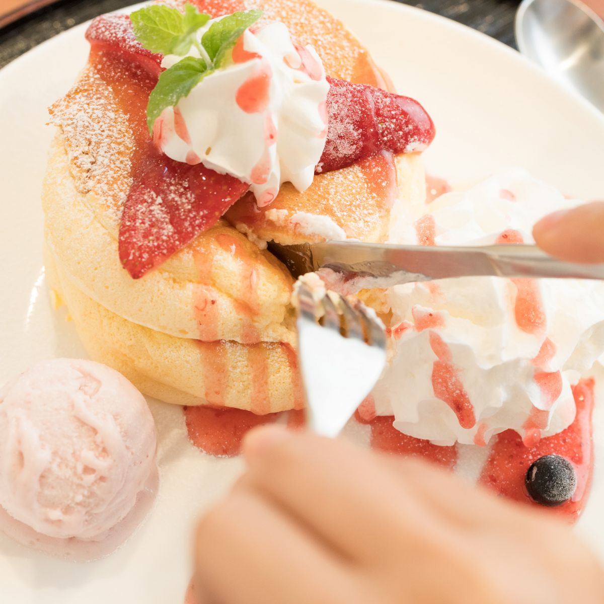 地元農産品のうまみたっぷり！「本気のふわとろスフレパンケーキ