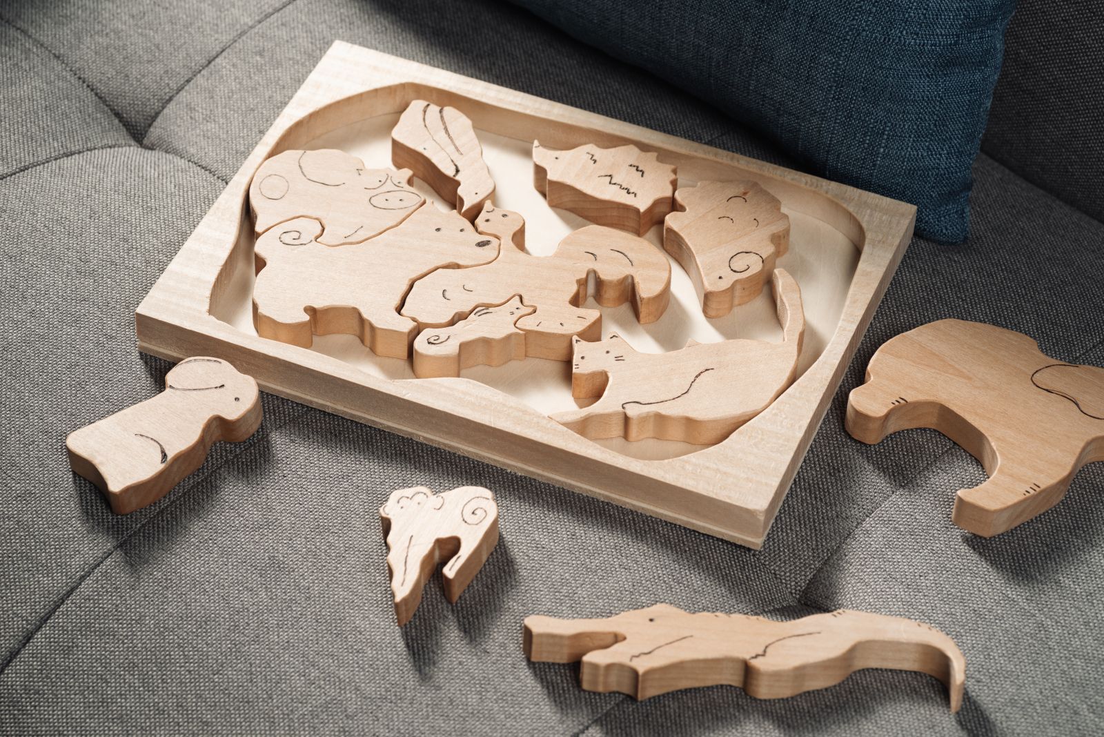 知育玩具やインテリアとしても。オリジナルの組み木パズルをDIY