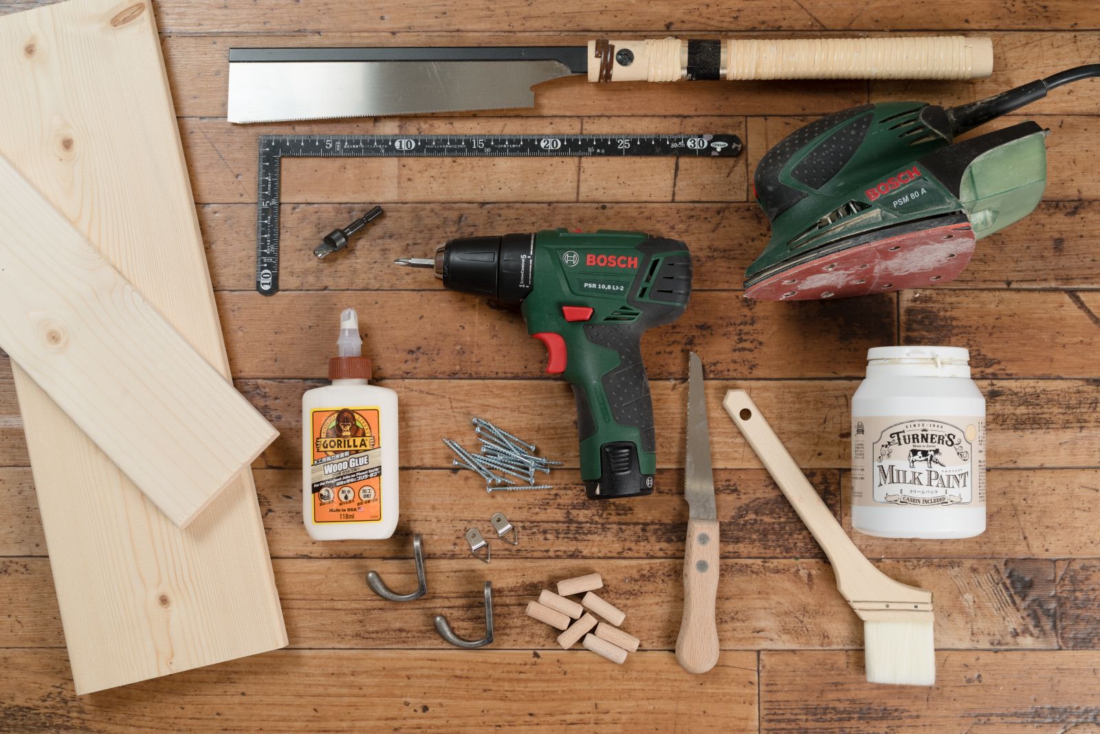 ナチュラルテイストで仕上げる壁掛け2段シェルフをDIY - コラム 【WOMO】