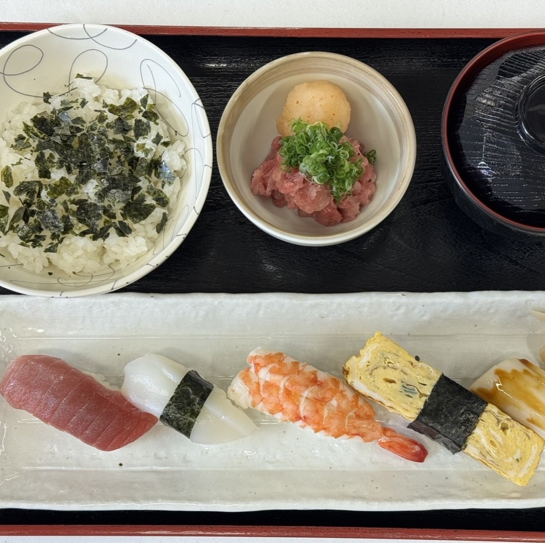 ネギトロおろし丼セット（ネギトロおろし丼＋にぎり５貫）