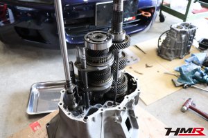 S2000のミッション修理。シフトがグニャグニャと渋いフィーリングを改善